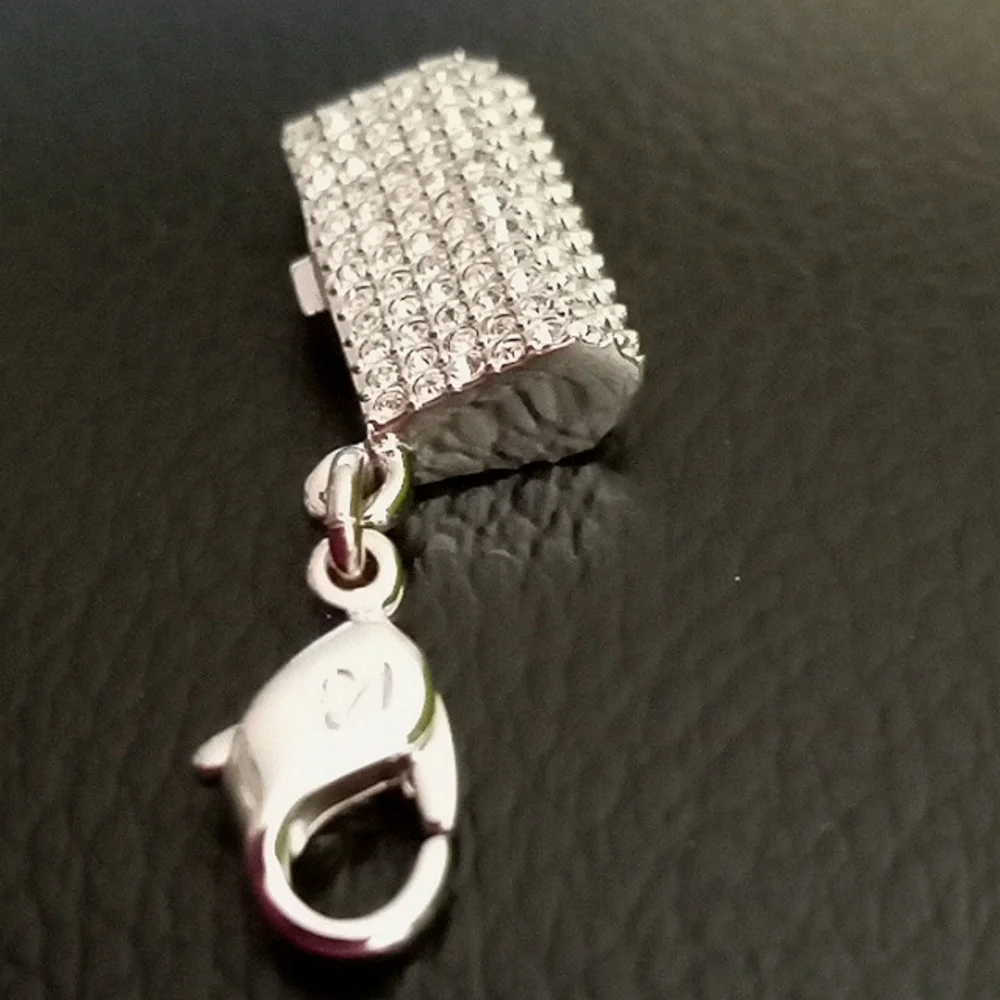 SWAROVSKI CLUTCH CHARM - Picture 5 of 7